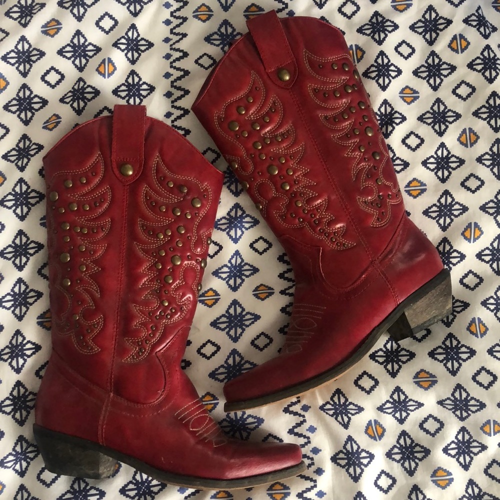 Red cowgirl boots